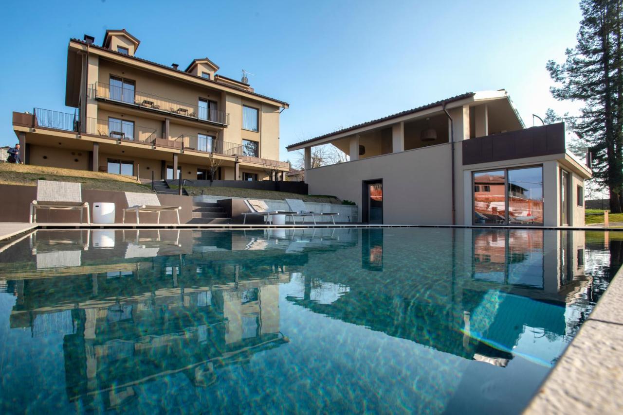Agriturismo Speziale Wine Resort Verduno Exterior foto