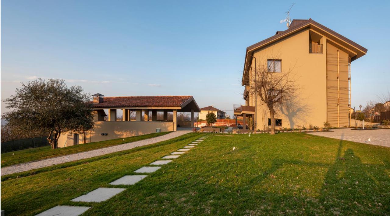 Agriturismo Speziale Wine Resort Verduno Exterior foto