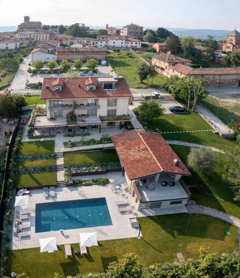 Agriturismo Speziale Wine Resort Verduno Exterior foto